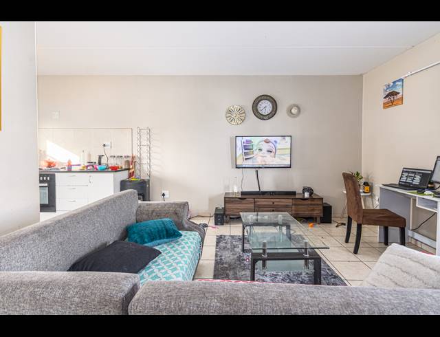 2 BEDROOM APARTMENT FOR SALE IN PARKLANDS EAST